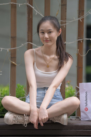 妻子和单男在线视频